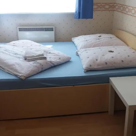 ホームステイ Limba ヤスタルニャ